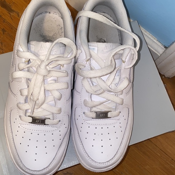 Nike Air Force 1 - Picture 2 of 3